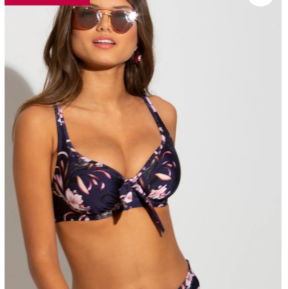 Pour Moi Bikini Top in Navy